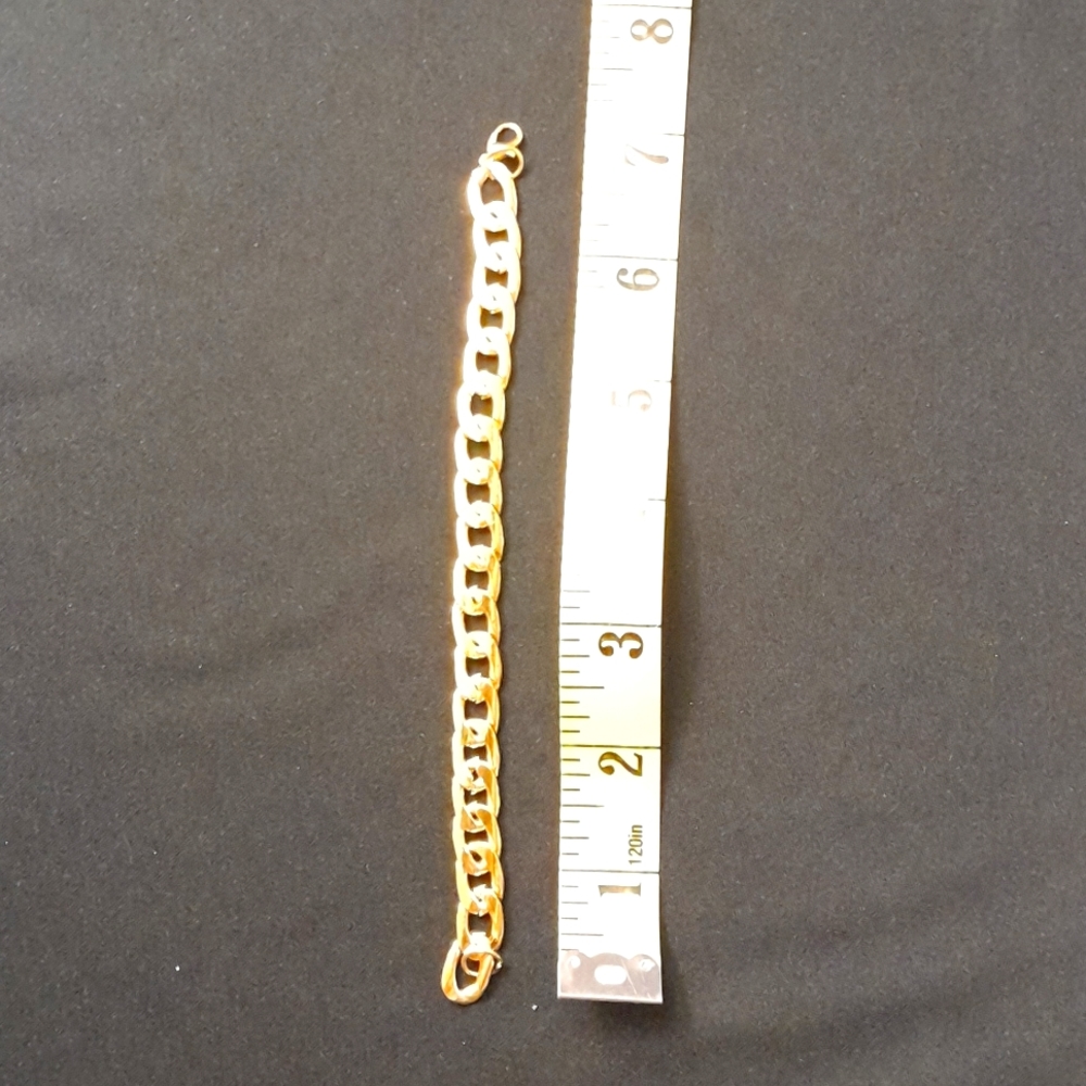 Gold Plated Bracelet. 7"